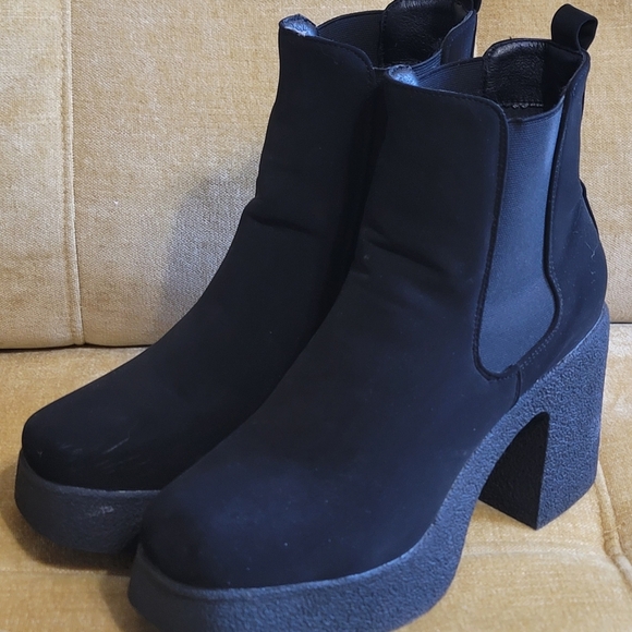 Shoes - Black Platform Ankle Boots